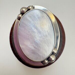 VTG Solid Sterling Silver 925 Mother of Pearl Bezel Set Statement Ring Size 8